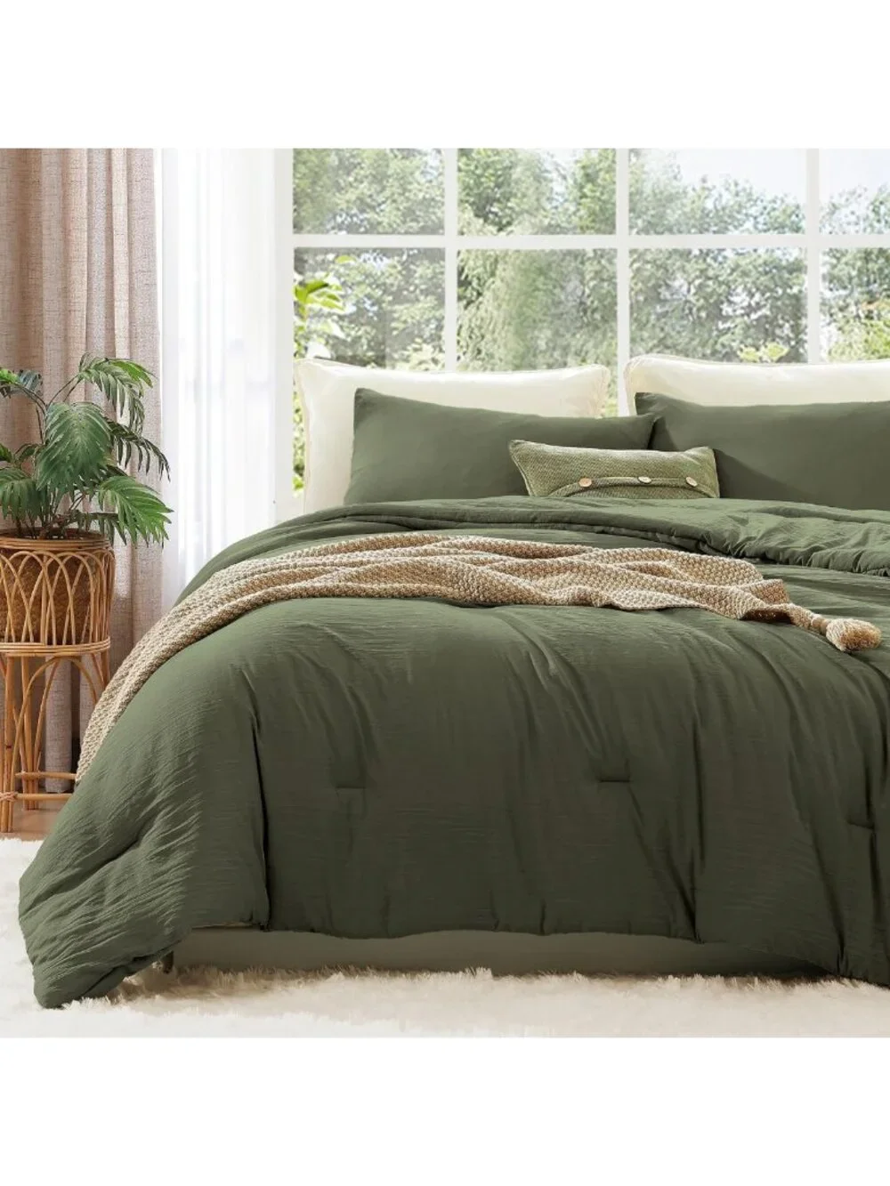 Cozy King Size 3-Piece Olive Green Comforter Set - Soft Bedding for Ultimate